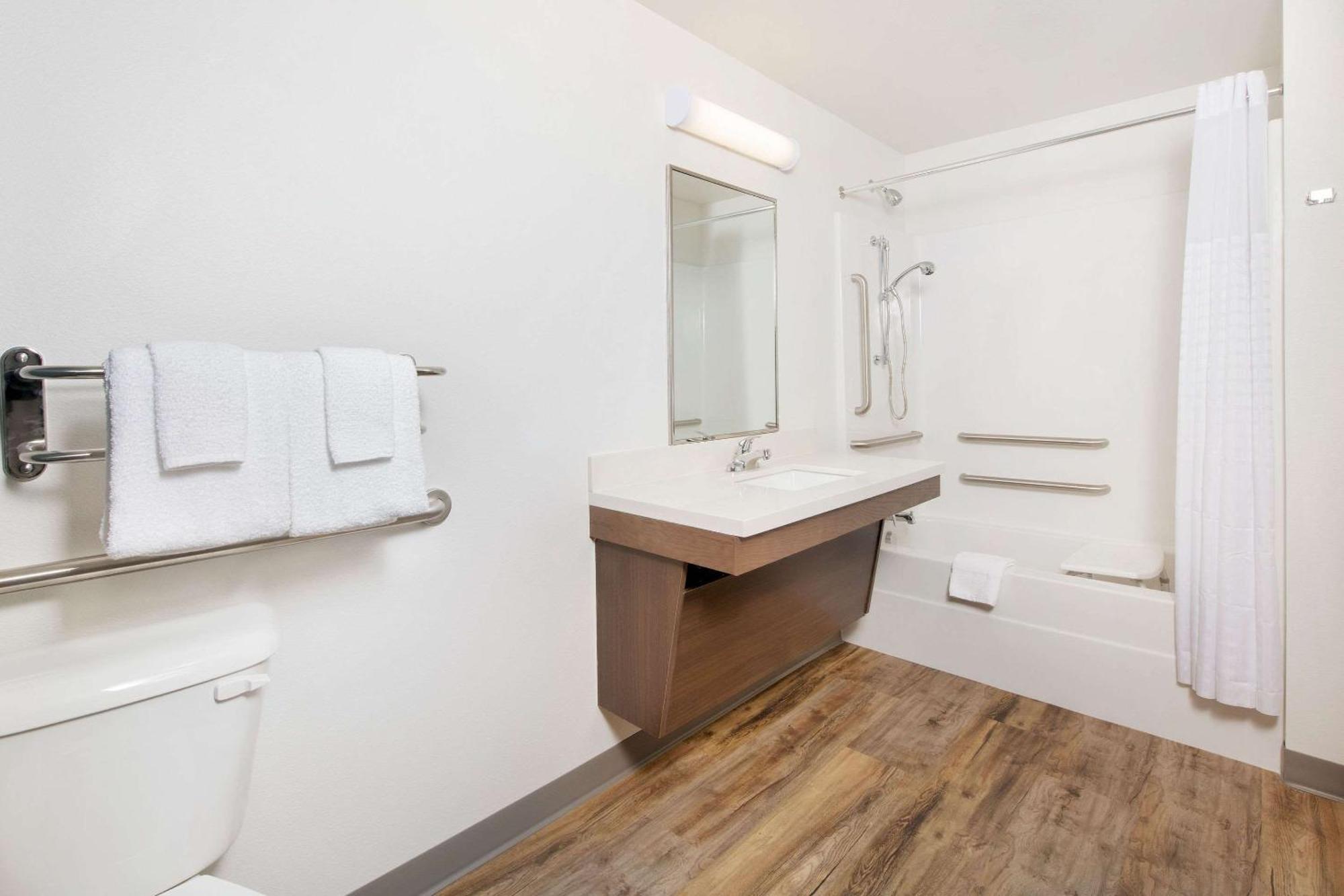 Woodspring Suites Savannah Pooler Bagian luar foto