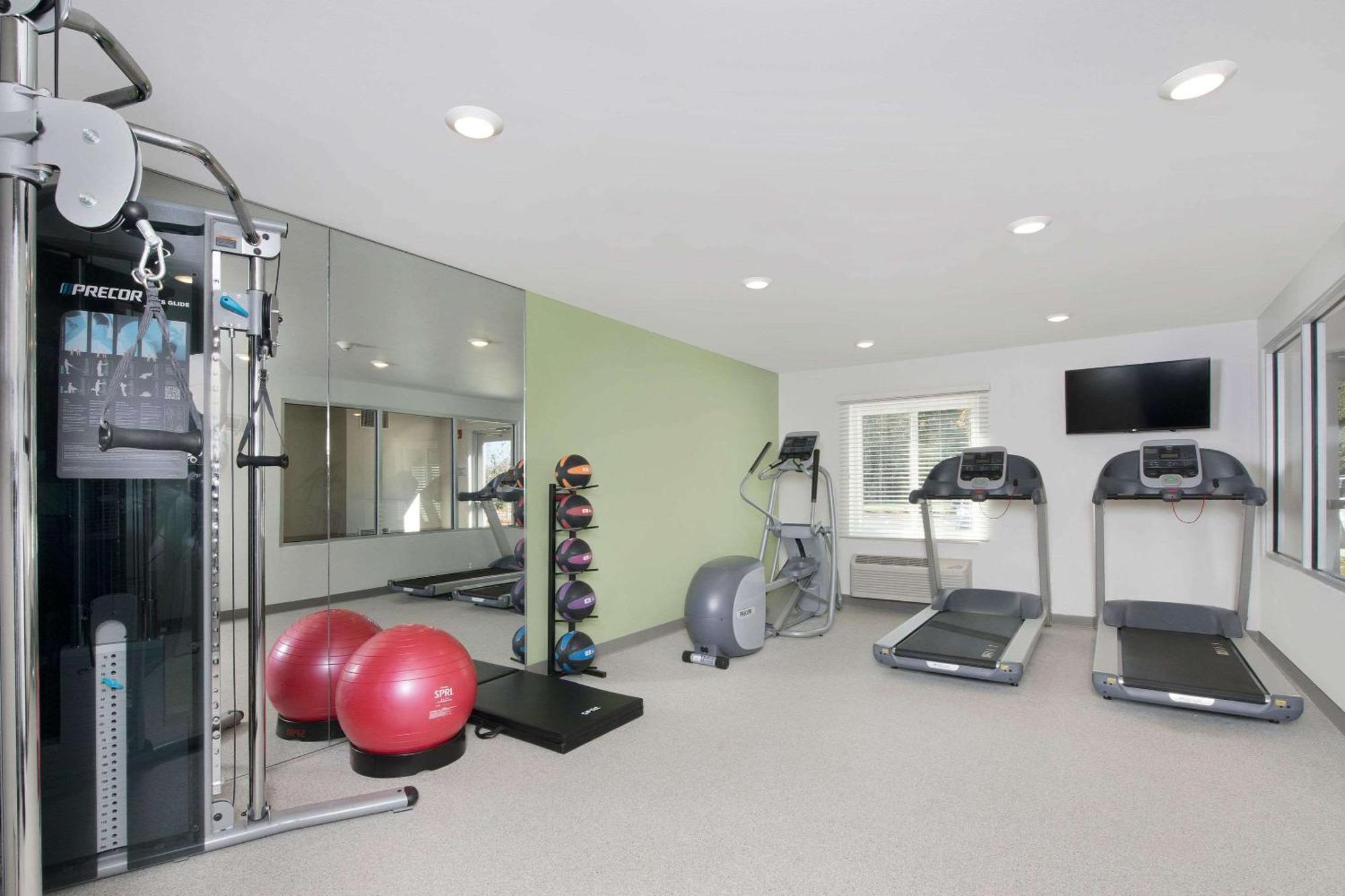 Woodspring Suites Savannah Pooler Bagian luar foto