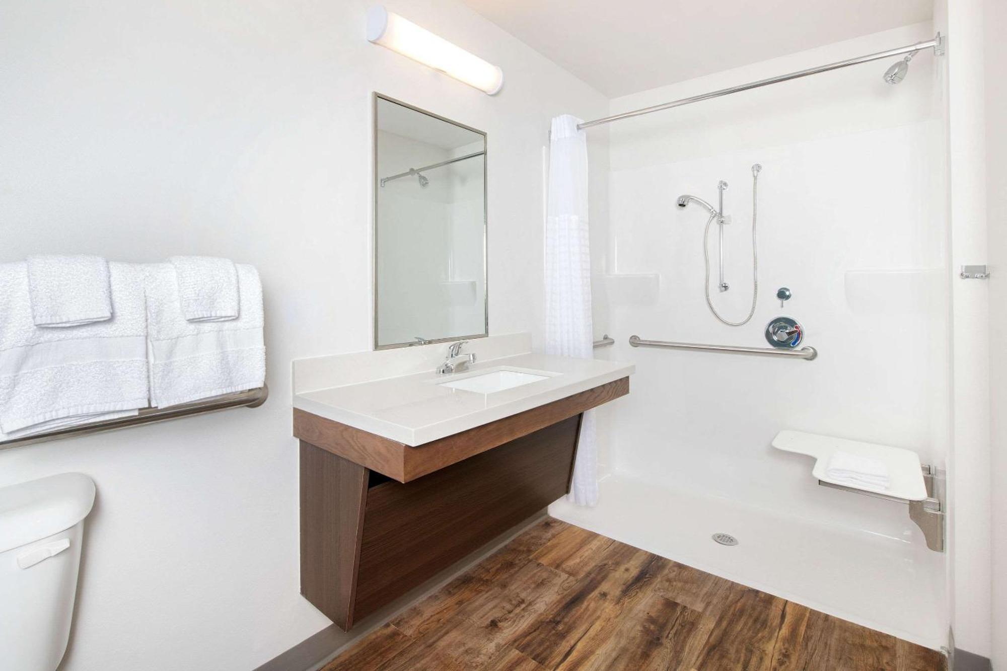 Woodspring Suites Savannah Pooler Bagian luar foto